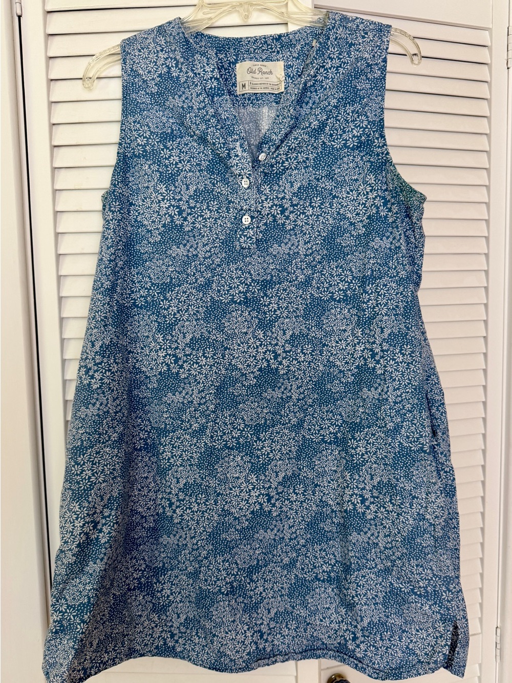 Old Ranch Blue Floral Sleeveless Tunic dress. Size M